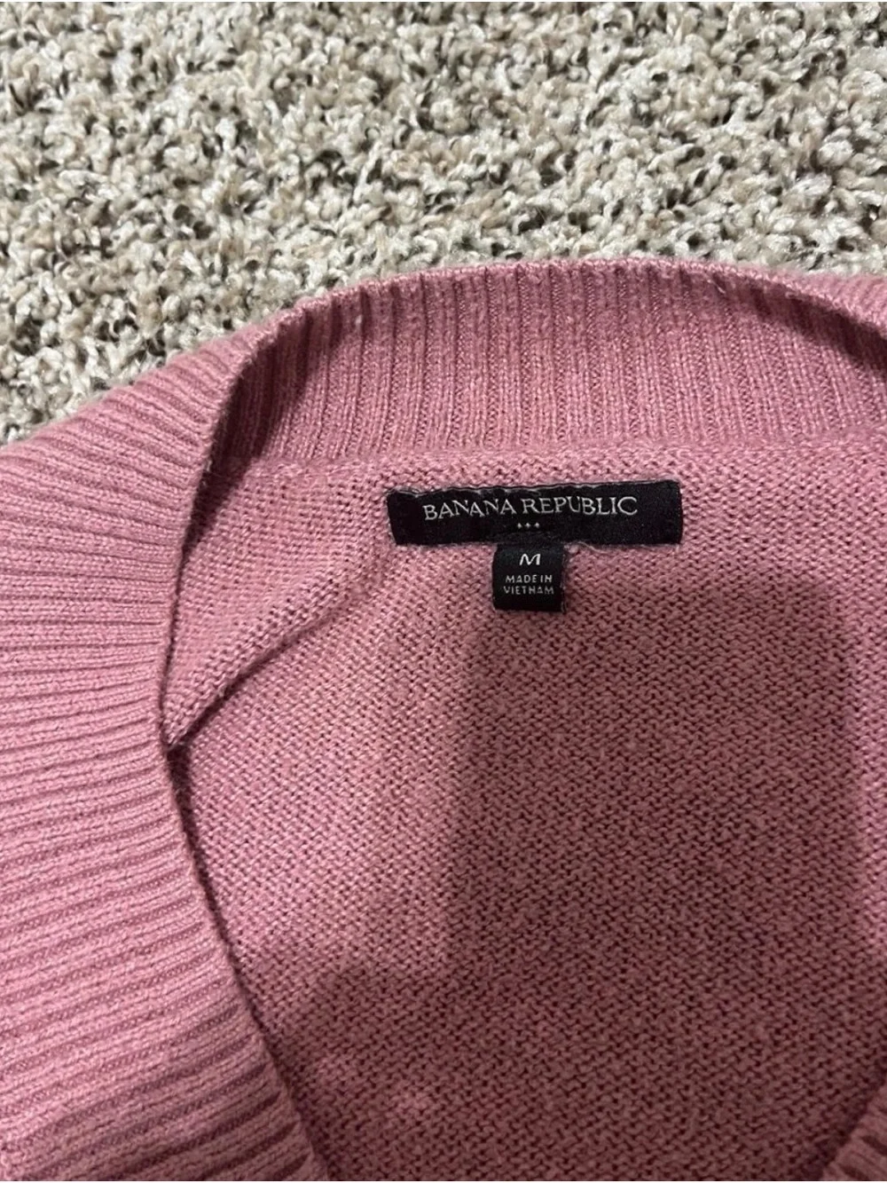 Banana Republic Dusty Rose V-Neck Pocket Sweater